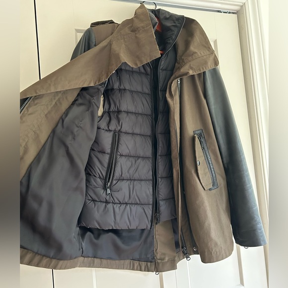 Leather coat - Picture 3 of 3